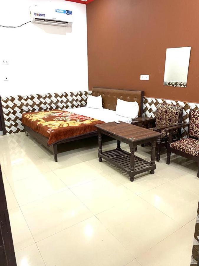 Guest house Jyotish Bhawan *