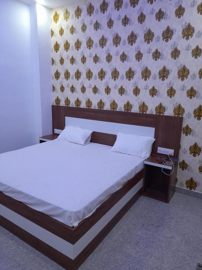 Ramay Palace 400 Meter From Ram Mandir Hotel 3*
