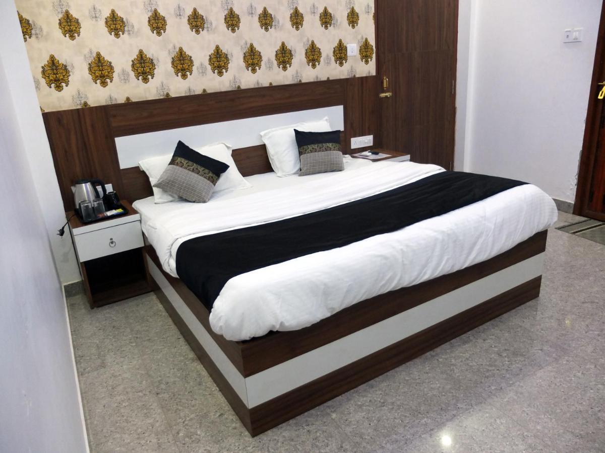 Ramay Palace 400 Meter From Ram Mandir Ayodhya