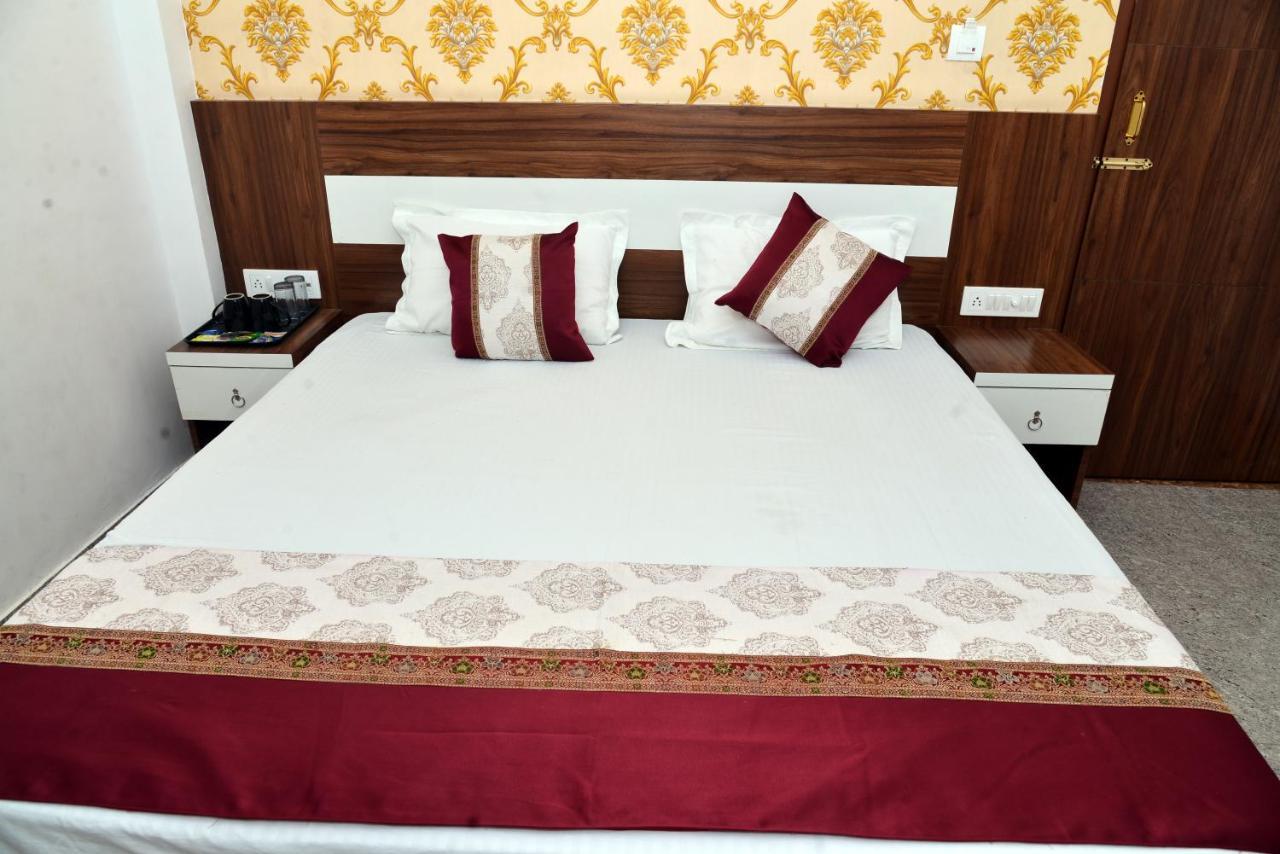 Hotel Ramay Palace 400 Meter From Ram Mandir