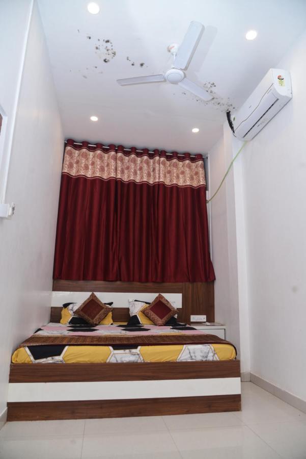 Ramay Palace 400 Meter From Ram Mandir 3*