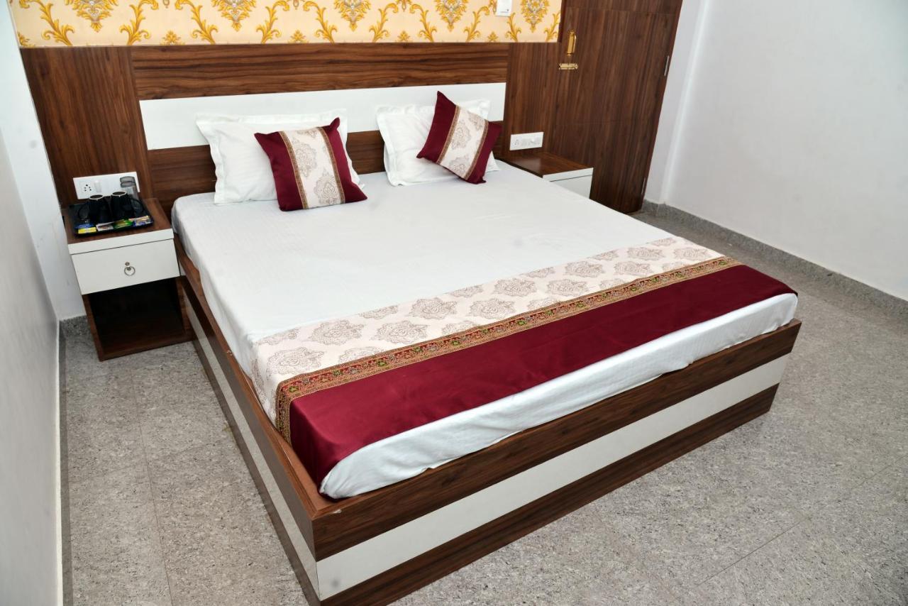 Ramay Palace 400 Meter From Ram Mandir Hotel Ayodhya