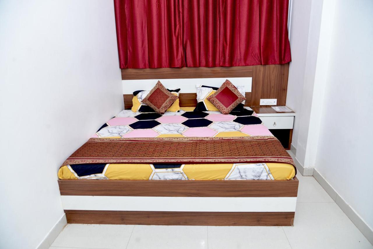 Ramay Palace 400 Meter From Ram Mandir Ayodhya