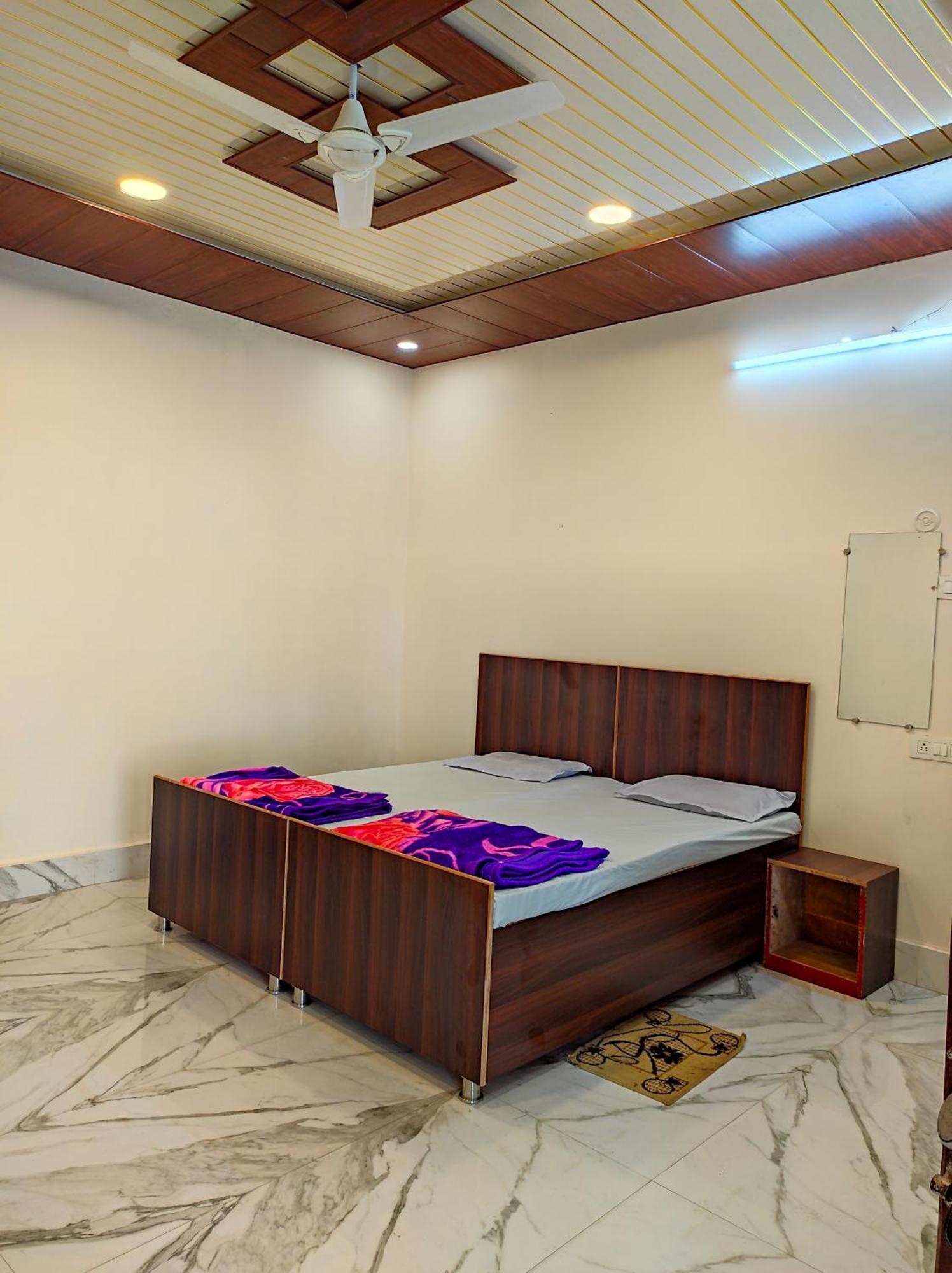 Ld Guest House, Hotel Ayodhya