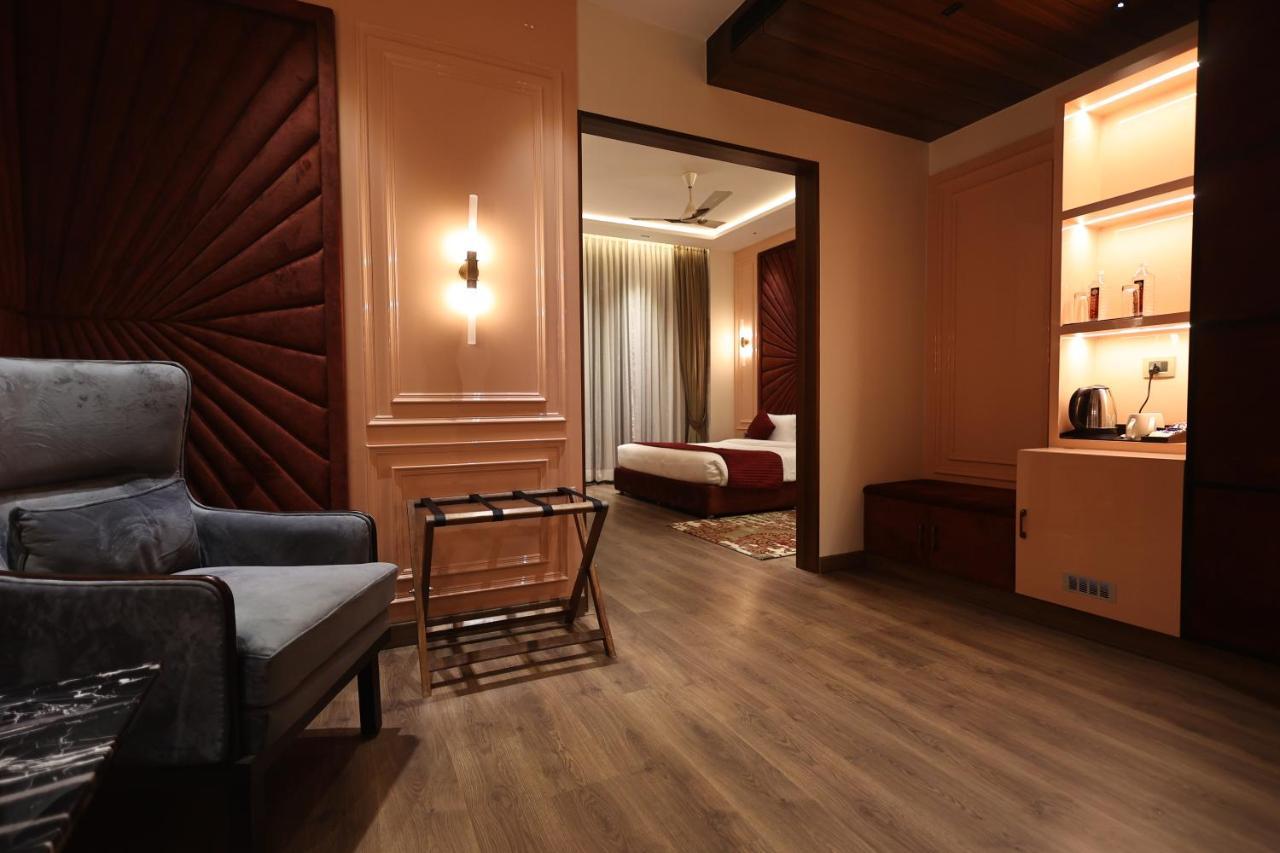 The Ramayana Hotel, 4*