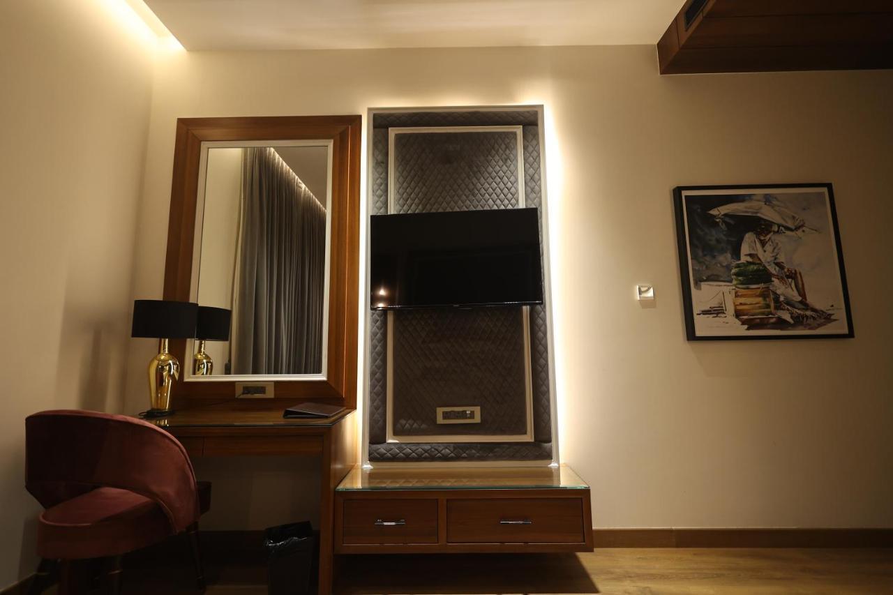 The Ramayana Hotel, Hotel Ayodhya