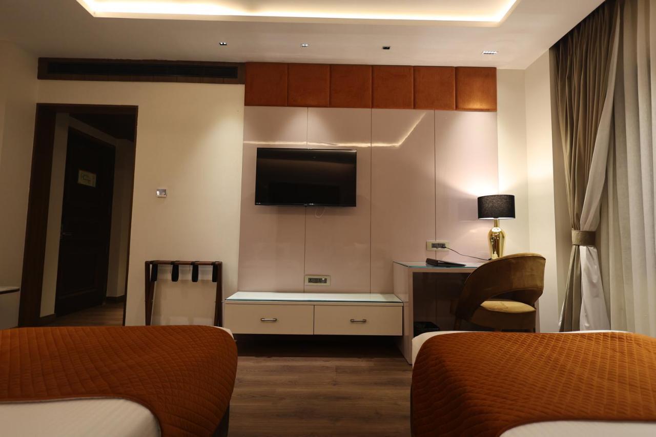 The Ramayana Hotel, 4*