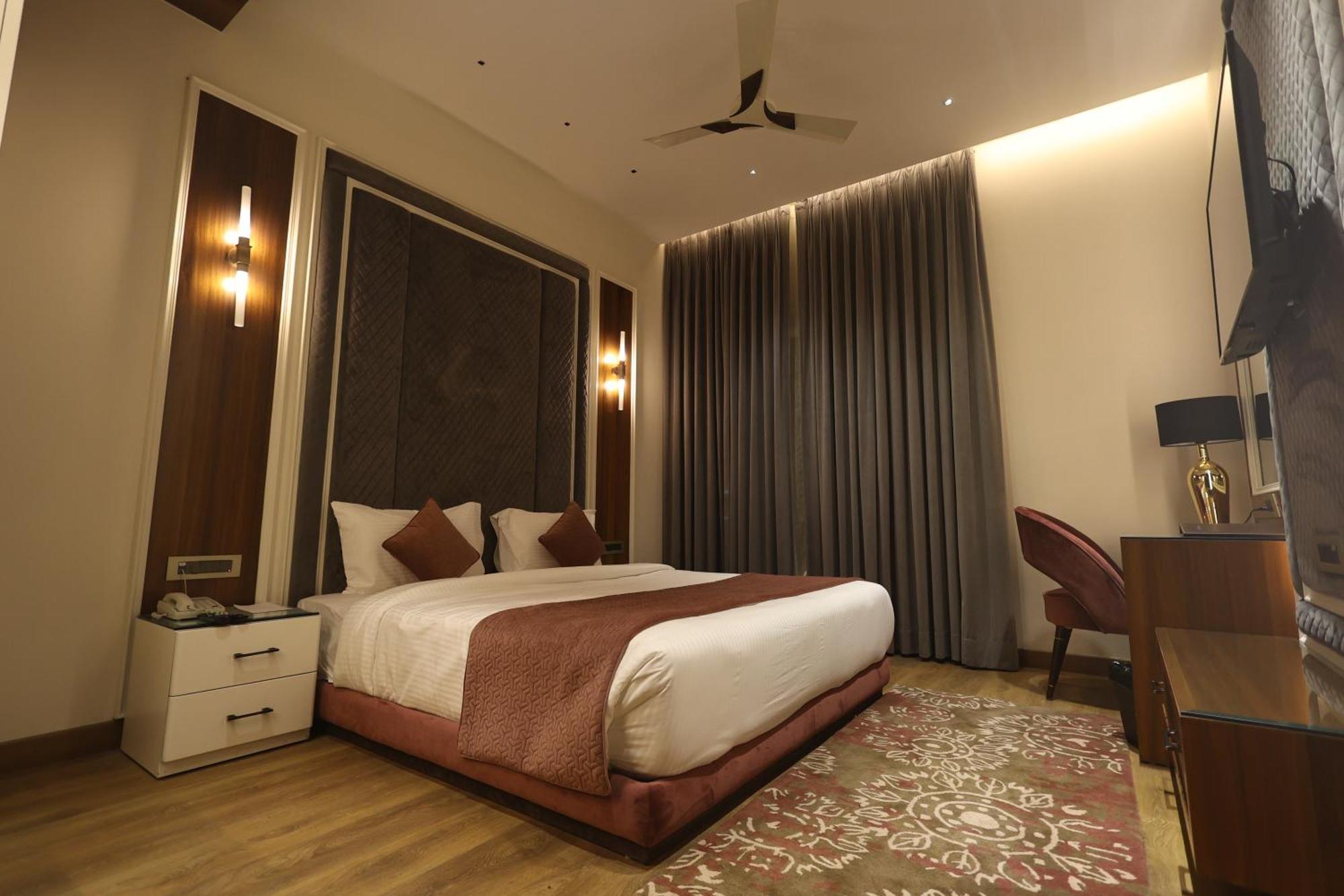 The Ramayana Hotel, 4* Ayodhya