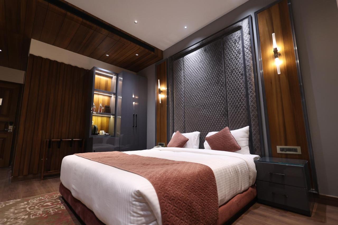 The Ramayana Hotel, 4*