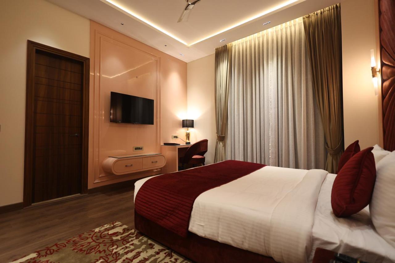 The Ramayana Hotel, 4* Ayodhya