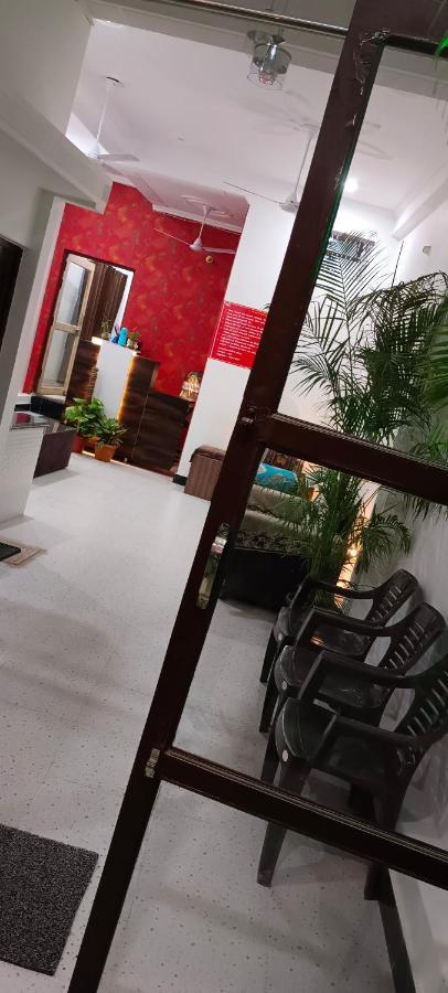 Shree Gorakhnath Hotel Ayodhya