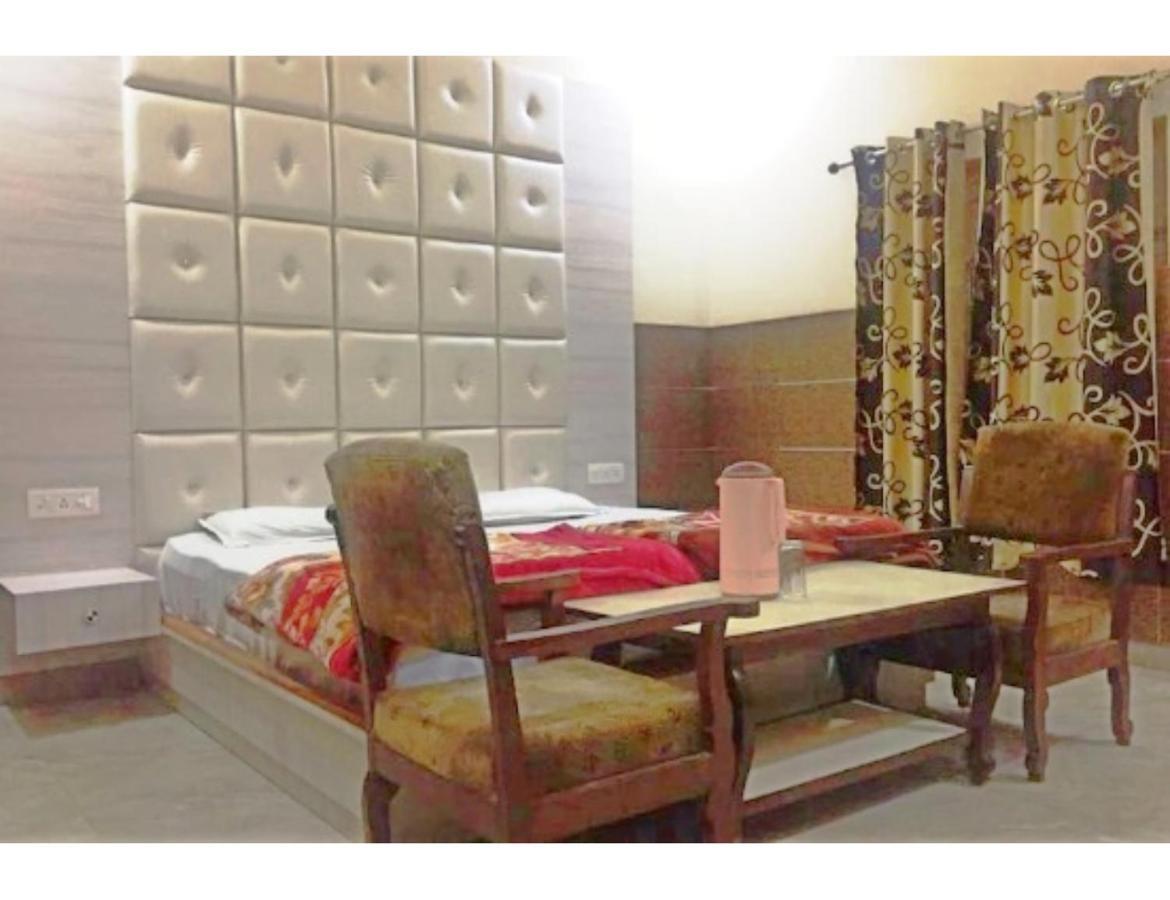 Homestay Shri Ram Hotel,ayodhya