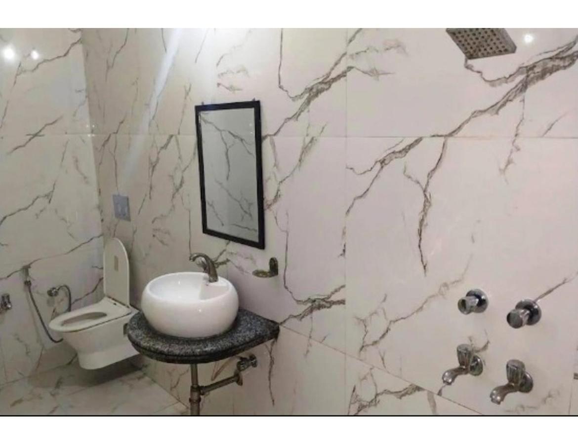 Homestay Shri Ram Hotel,ayodhya