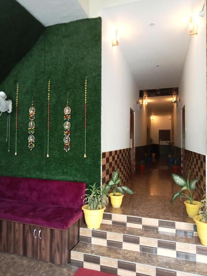 Ramay Palace 400 Meter From Ram Mandir Hotel 3*
