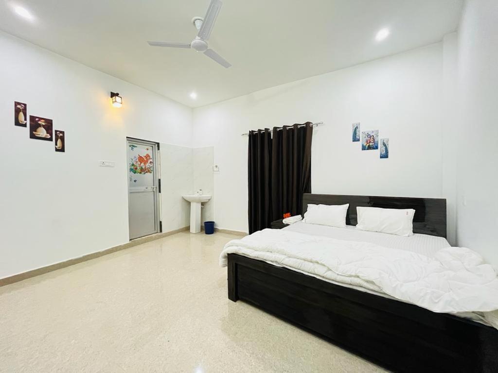 Guest house Ashoka Aashram *