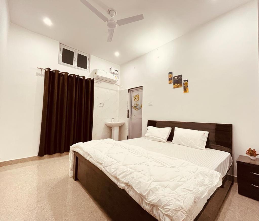 Guest house Ashoka Aashram Ayodhya