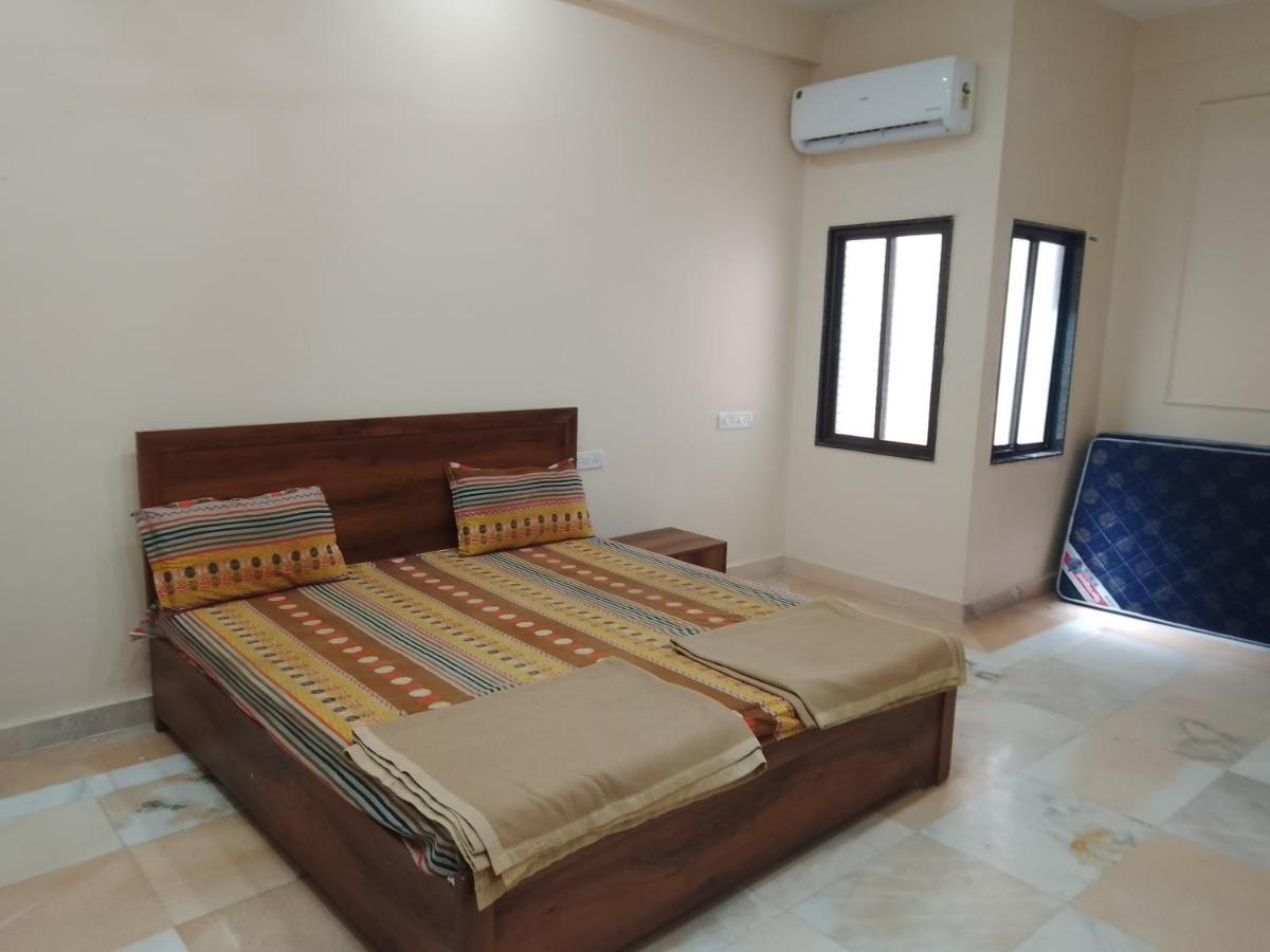 Sri Ram Lala Dharmshala Guest house Ayodhya