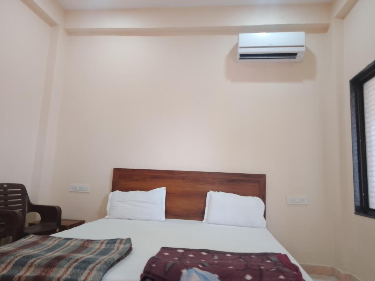 Guest house Sri Ram Lala Dharmshala Ayodhya