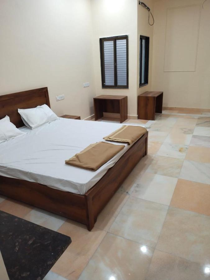 Sri Ram Lala Dharmshala Guest house Ayodhya
