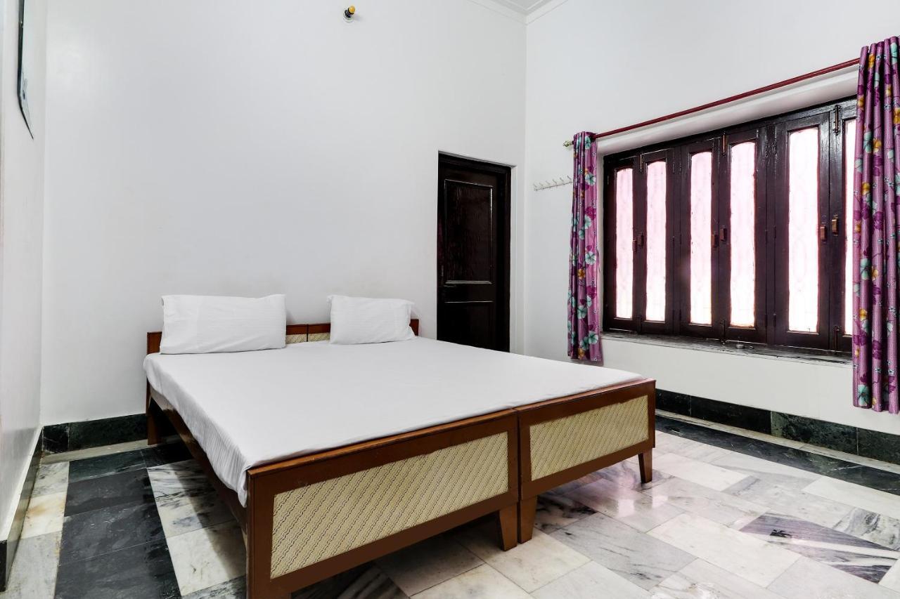 O Hanuman Bagh Hotel Ayodhya