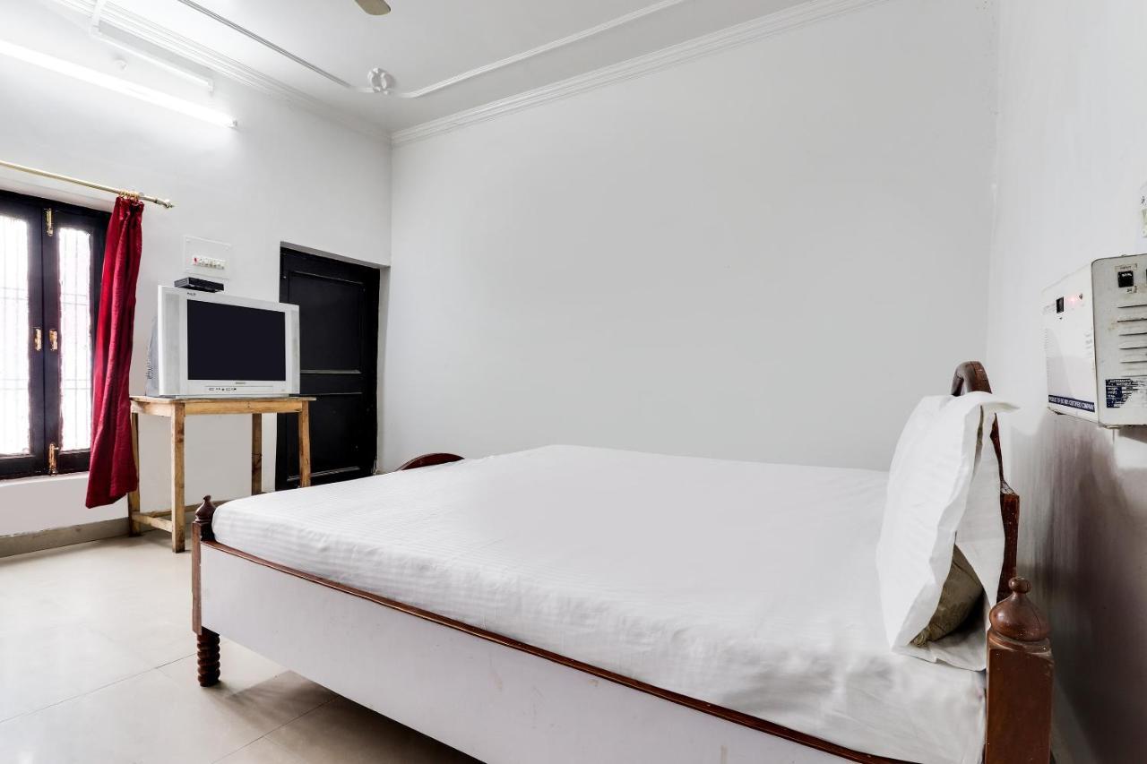 O Hanuman Bagh Hotel Ayodhya