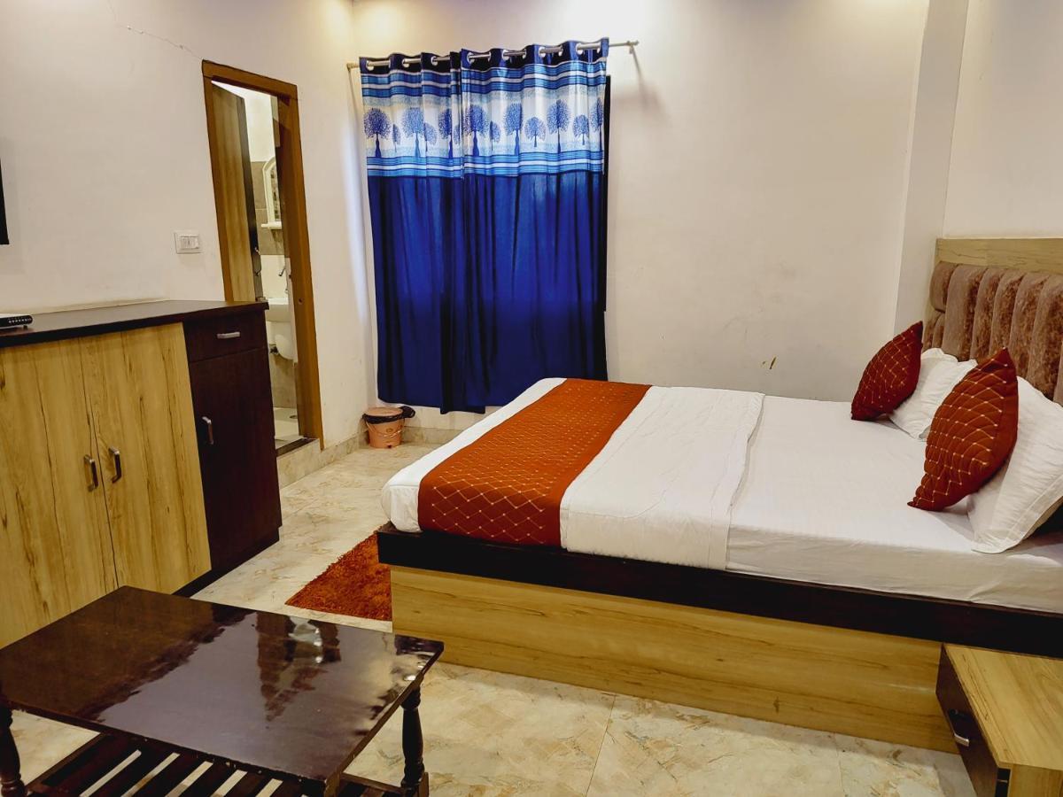 Hotel Elegance And Banquet 3*