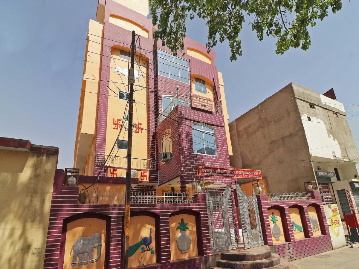 Spot On 38000 Vaidehi Bhawan Ayodhya