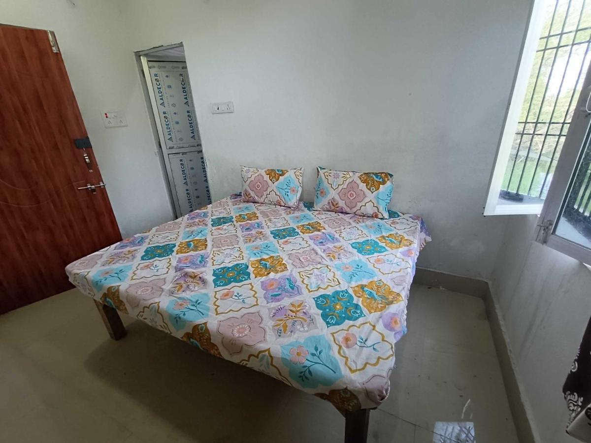 Oyo R.k Palace Apartment Ayodhya