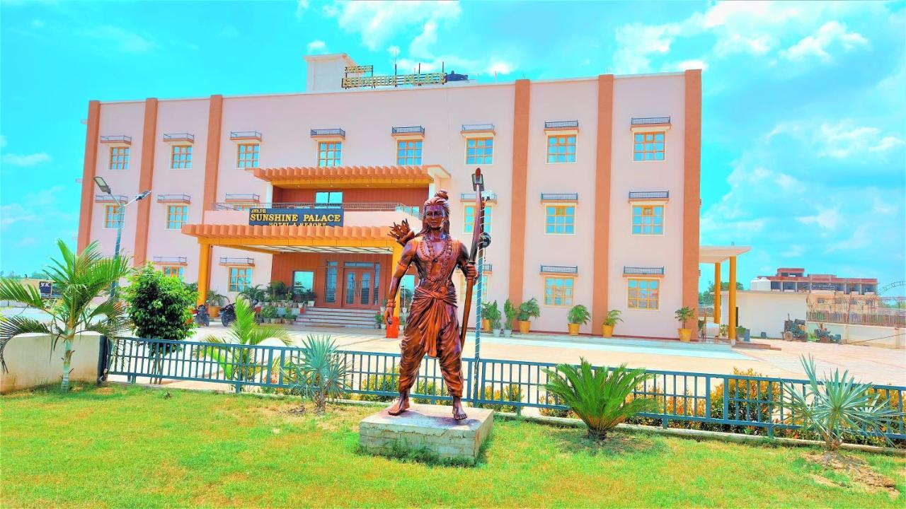 Avadh Sunshine Palace And Hotel