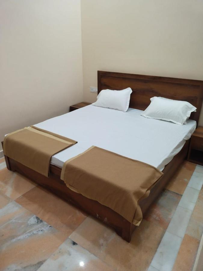 Guest house Shri Ramlala Sadan Devsthanam
