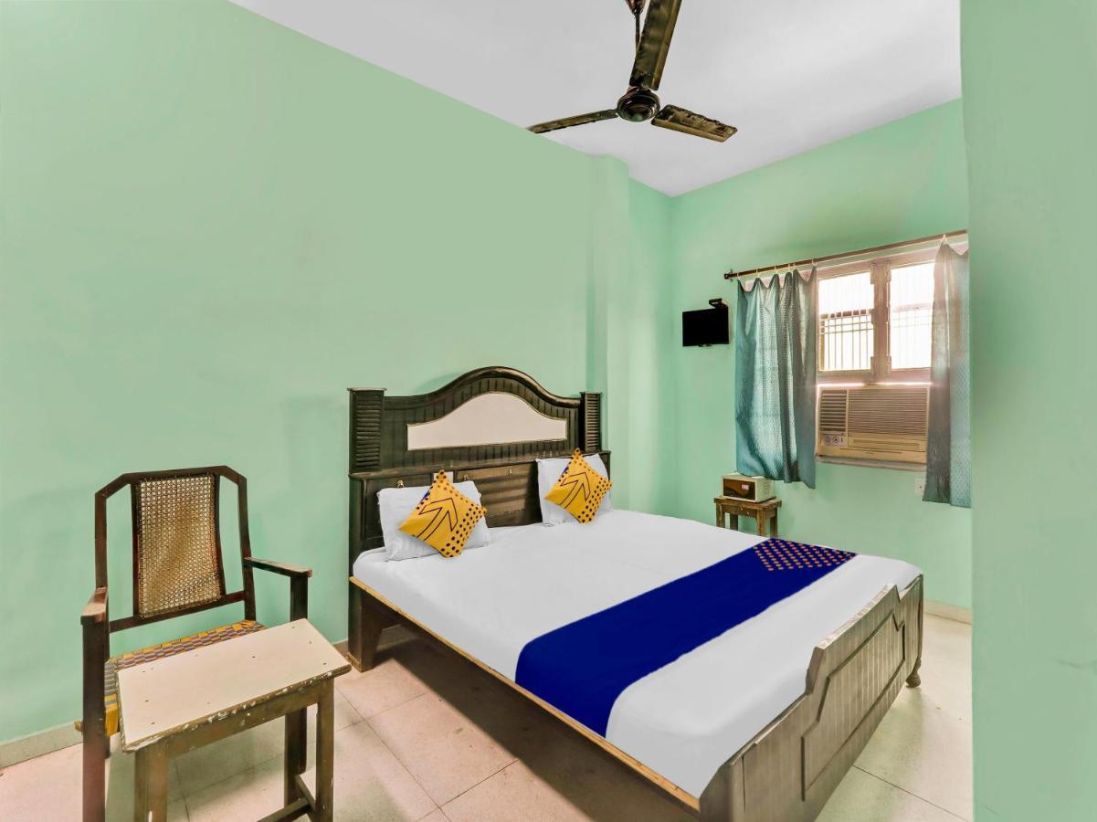 Spot On 81122 Saket Honest 3*