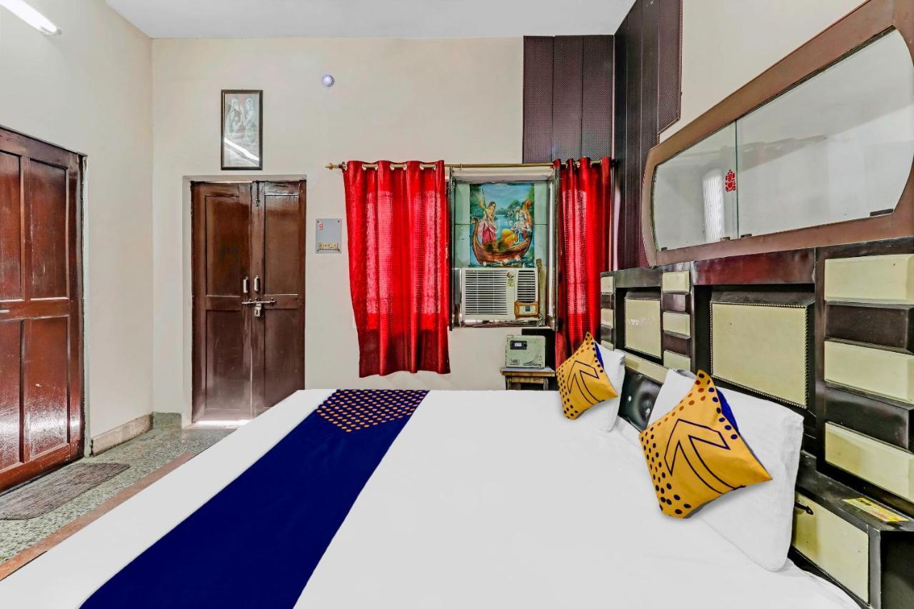 Spot On 81122 Saket Honest Hotel Ayodhya