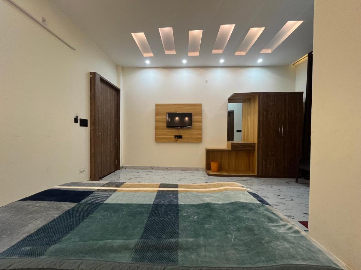 Hotel Jb Square And Lawn 3*