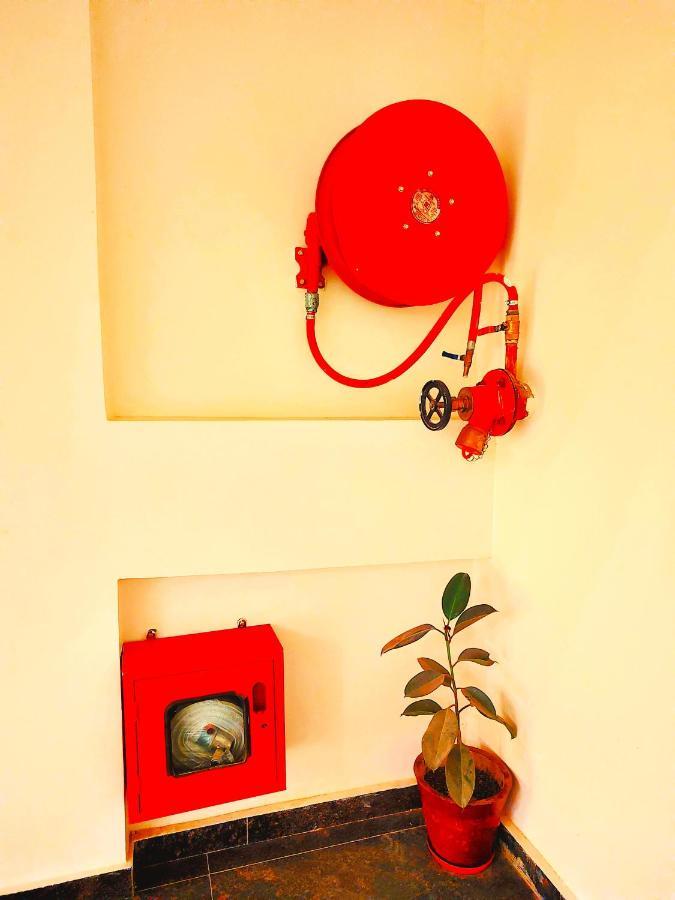 Neelkanth Hotel *