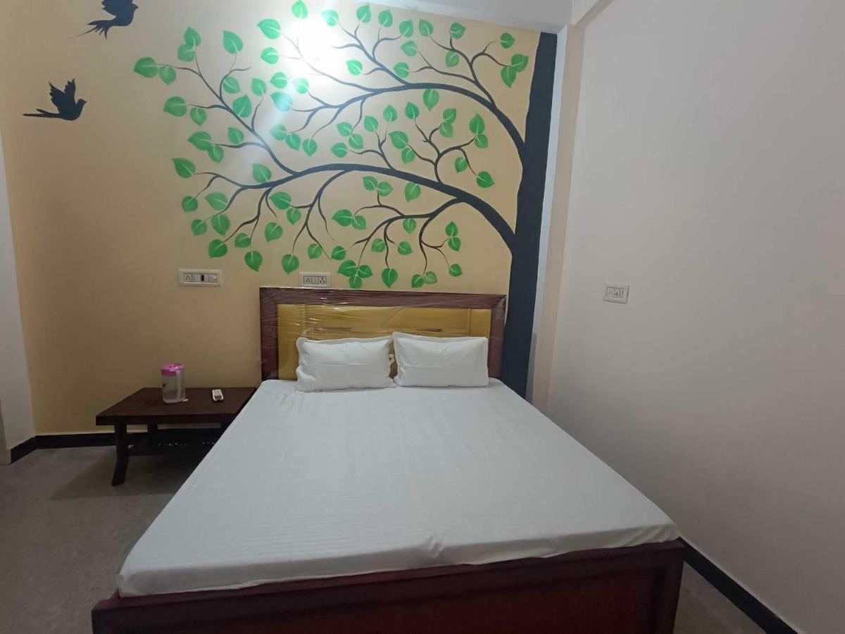 Apartment Oyo Pushpa Luxury Homestay