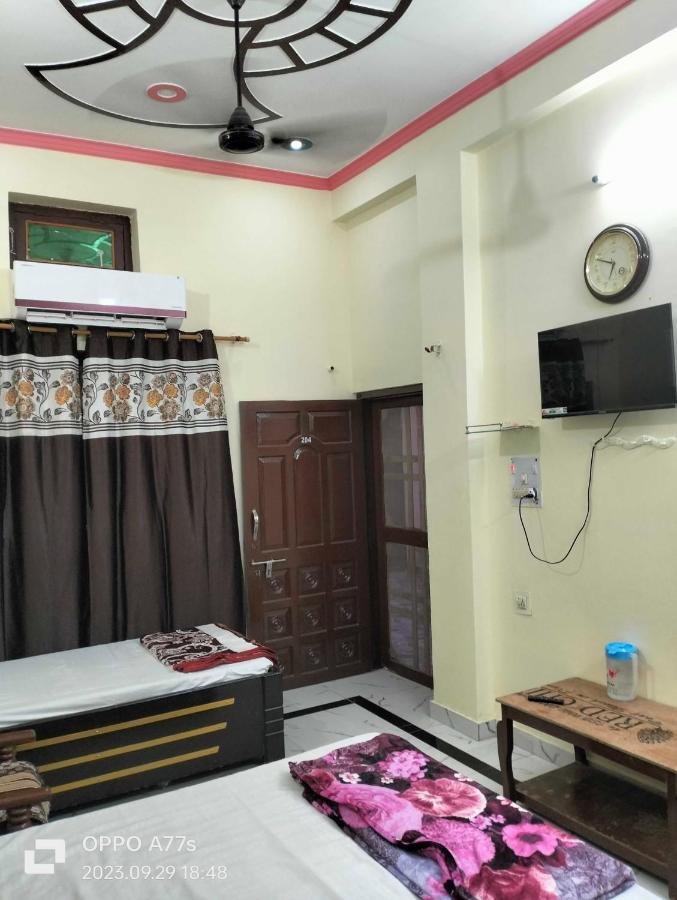 Apartment Oyo Pushpa Luxury Homestay *
