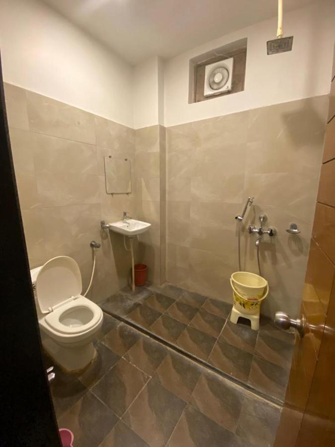 Raghupati Hotel