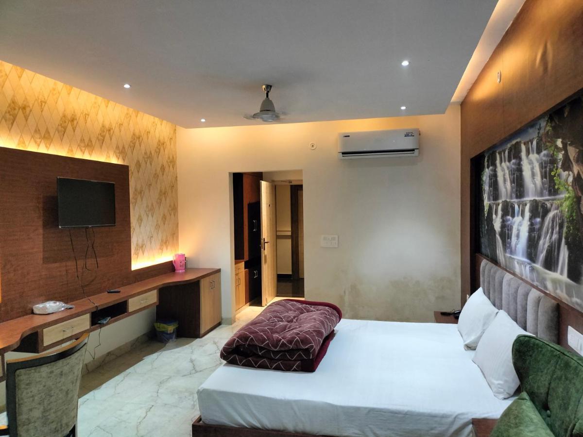 Rbs & Restaurant 5 Mint Walking Distance From Ram Janam Bhumi Ayodhya