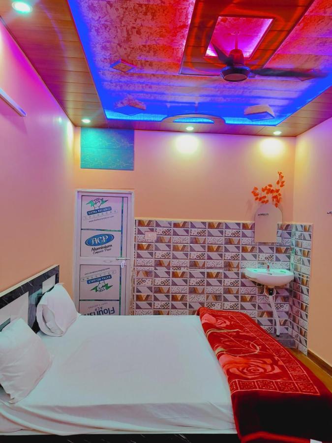 Hotel Residency 5 Min Walking From Ram Janmabhoomi Ayodhya