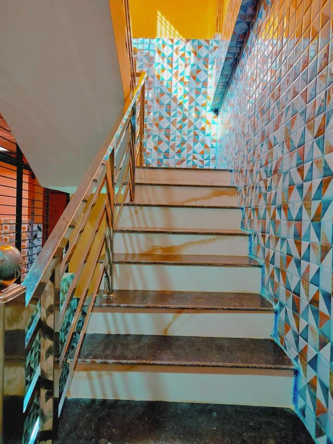 Hotel Residency 5 Min Walking From Ram Janmabhoomi