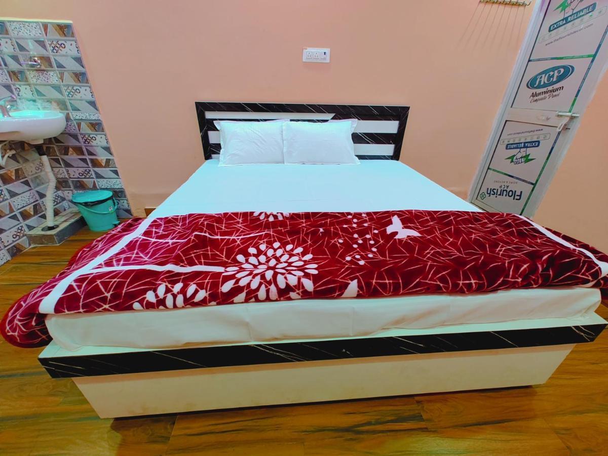 Hotel Residency 5 Min Walking From Ram Janmabhoomi