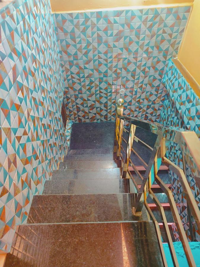Hotel Residency 5 Min Walking From Ram Janmabhoomi