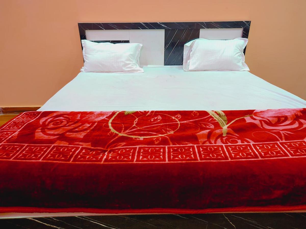 Residency 5 Min Walking From Ram Janmabhoomi Ayodhya