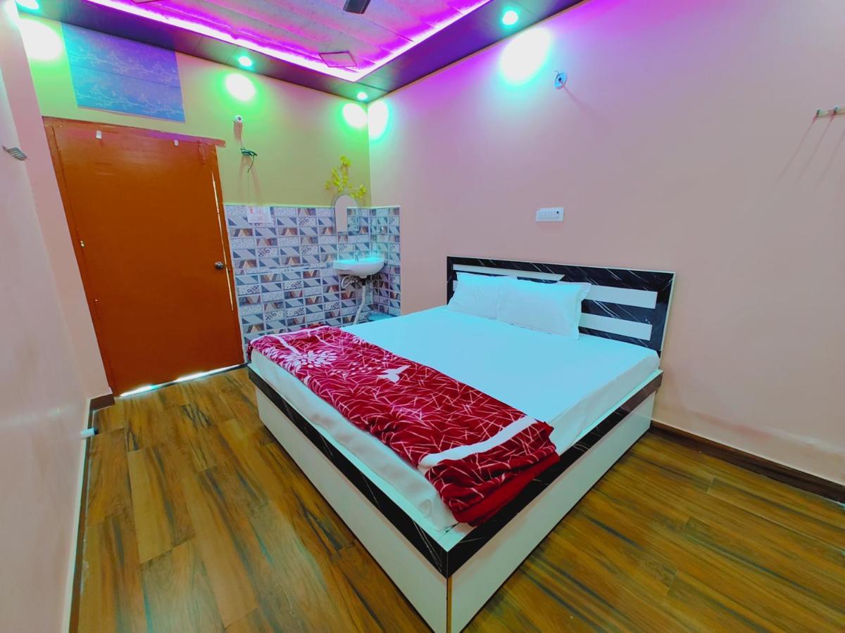 Residency 5 Min Walking From Ram Janmabhoomi