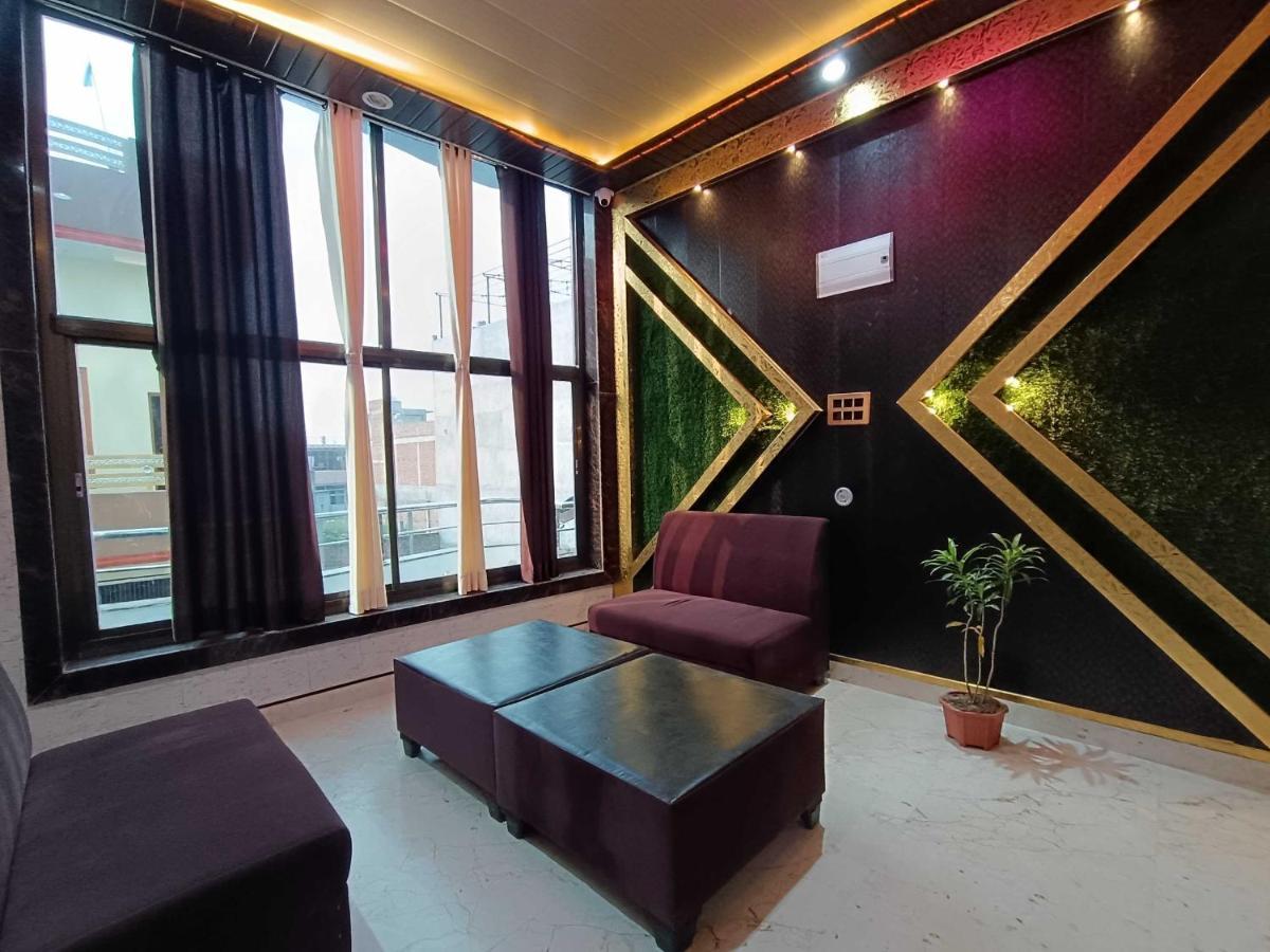 Oyo Shree Ram Palace Homestay