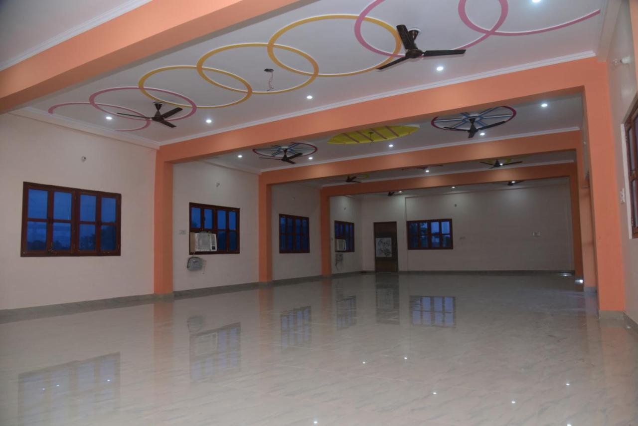 Utsav Garden Hotel Ayodhya