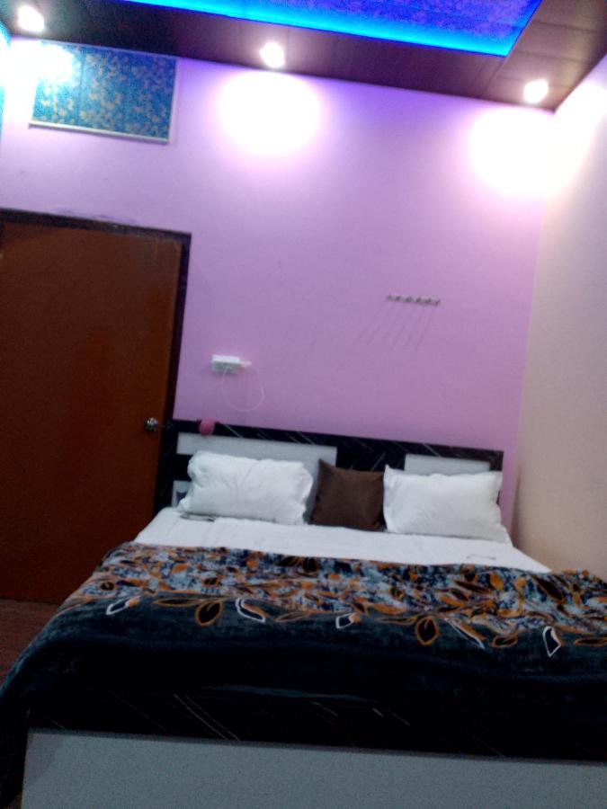 Ayodhya Inn 2*