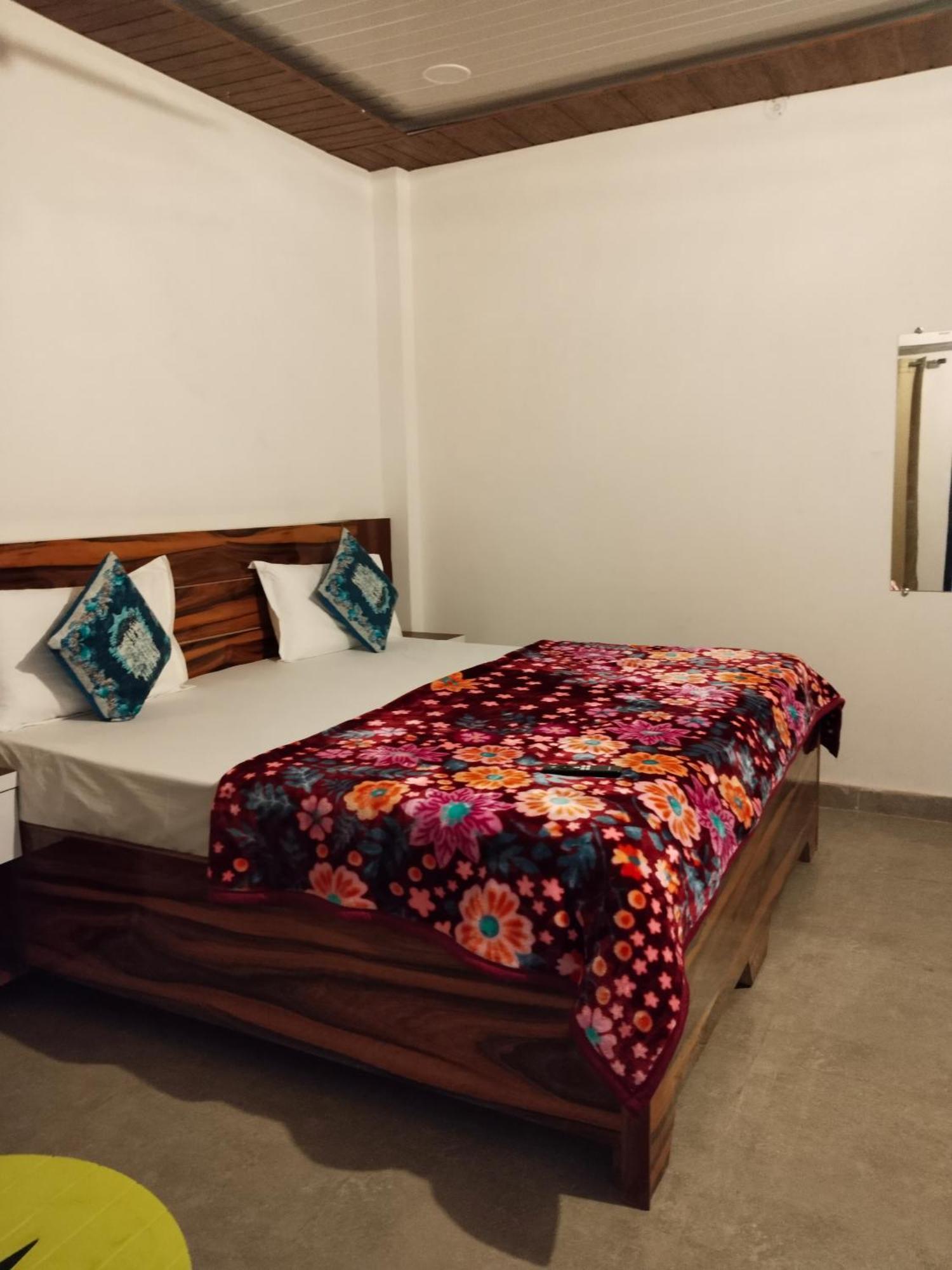 The Nirmala Palace 3*