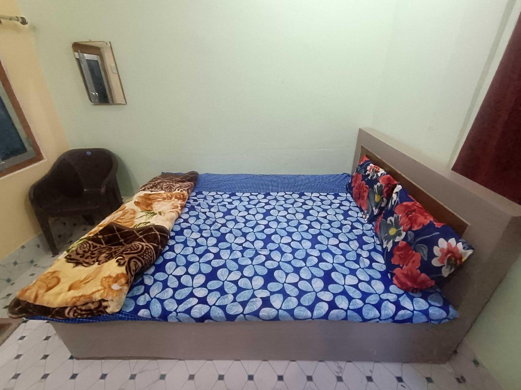 O Tulsi Satsang Bhawan Apartment *