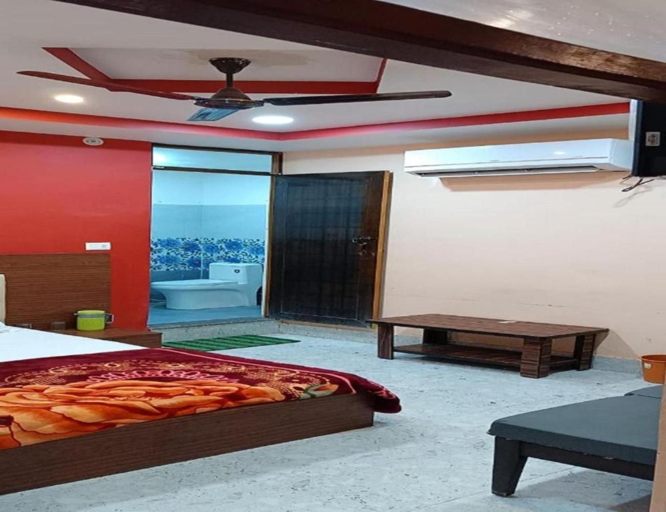 The Mansarovar Palace, Ayodhya